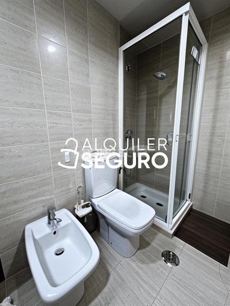 Foto 339f71c7-b721-4412-b3e0-8c852d9e8725. Affitto appartamento con riscaldamento parcheggio piscina in Madrid