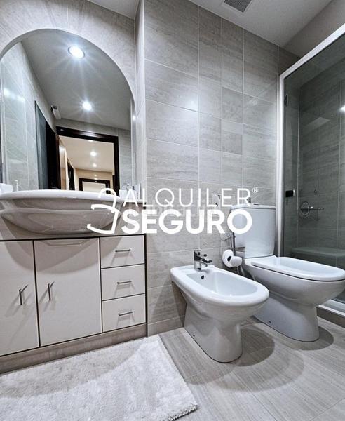 Foto 2cc715f2-c1e3-482c-91c2-921dde1d65e3. Alquiler piso  av. del santuario de valver en Madrid