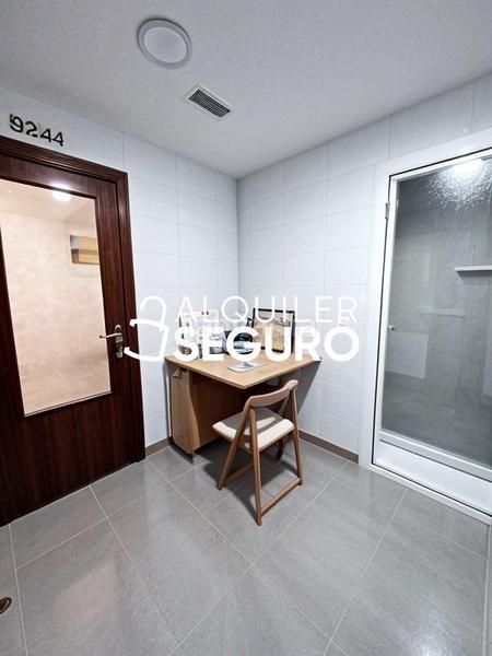 Foto 6bb83ec2-92b8-40a6-a654-3da6cc5c0f7d. Alquiler piso  av. del santuario de valver en Madrid