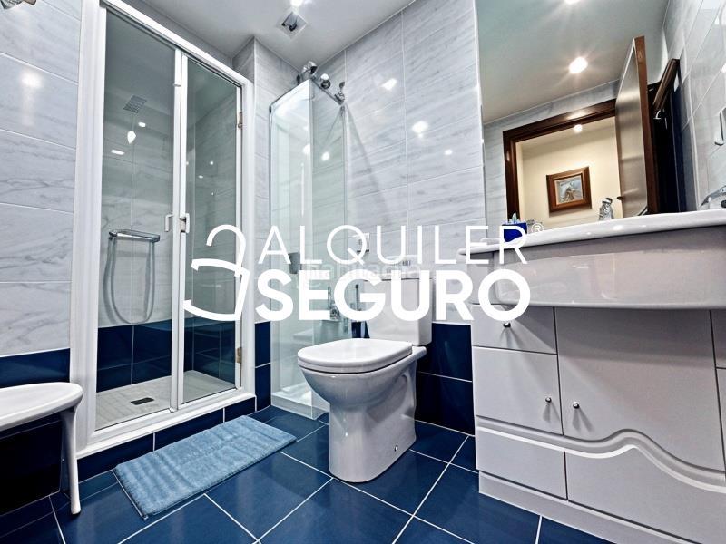 Foto 2799f995-6ba8-4e8f-b8ab-2bb34b4d0d61. Location appartement avec chauffage parking piscine dans Madrid