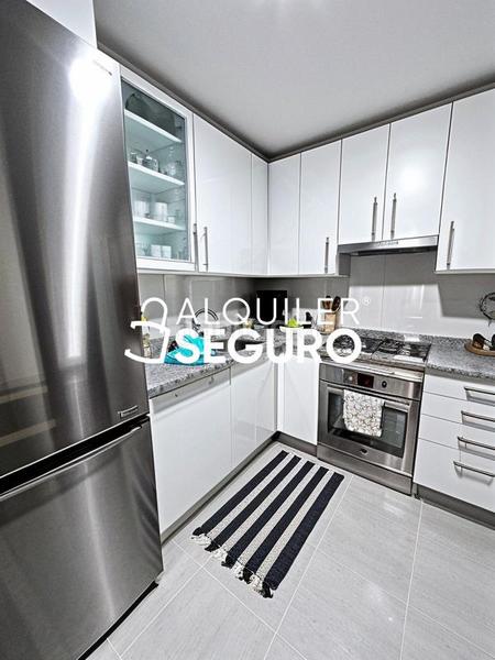 Foto 2de0c3a4-7feb-40e7-a530-650bcb078b45. Miete etagenwohnung mit heizung parking pool in Montecarmelo Madrid