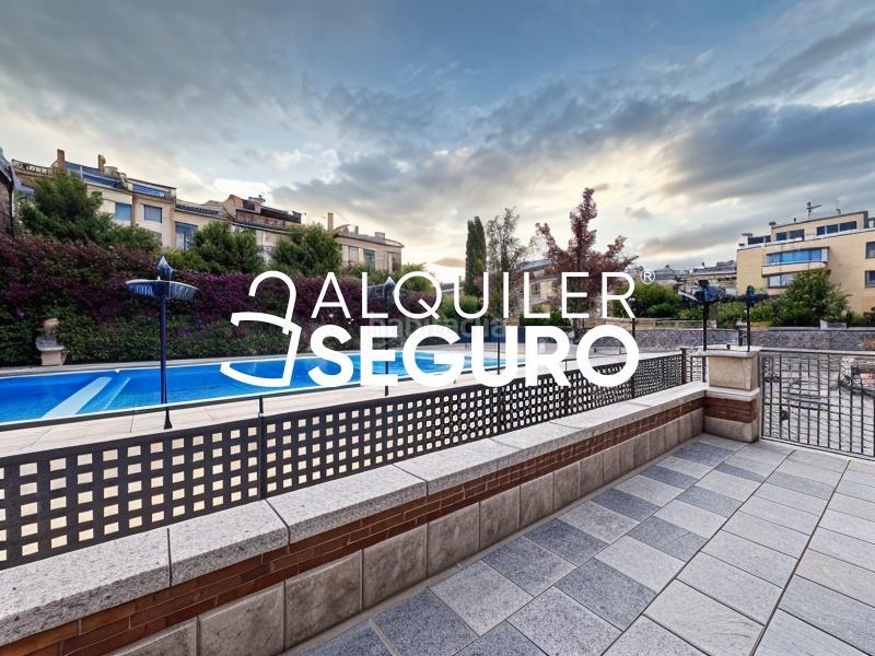 Foto e556a74c-3027-4475-893d-fe85835a7b64. Miete etagenwohnung mit heizung parking pool in Montecarmelo Madrid