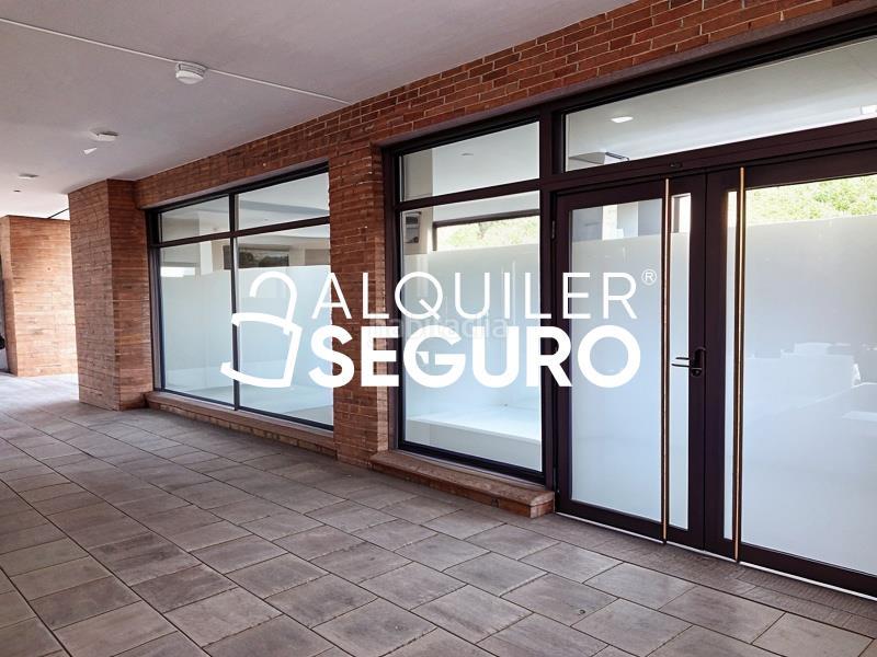 Foto 73f91bf6-571e-47b4-8cb4-42baf4c403dd. Rent flat with heating parking pool in Montecarmelo Madrid