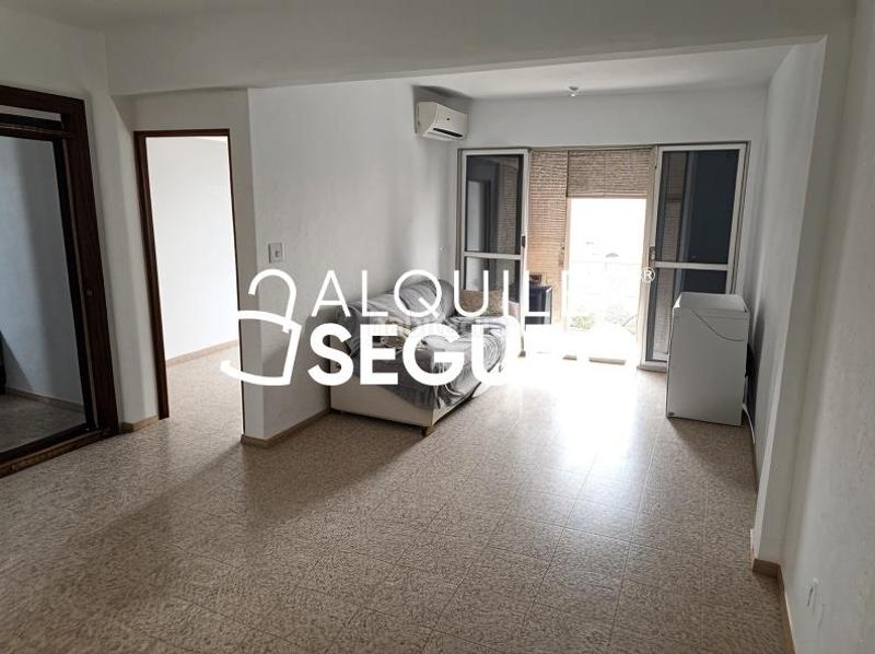 Foto e2024a26-e95a-482b-b275-9e3892c294ac. Miete etagenwohnung in Bellavista Sevilla