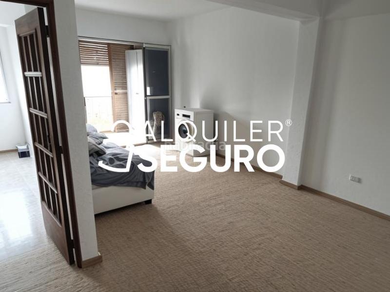 Foto ef764c99-3cfa-4421-b4ad-0a2d4cb5f1b2. Rent flat in Bellavista Sevilla