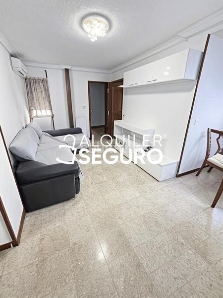 Foto 114eb4ca-cbe9-4988-8a14-f10dd9764bce. Rent flat with heating in Reyes Católicos Alcalá de Henares