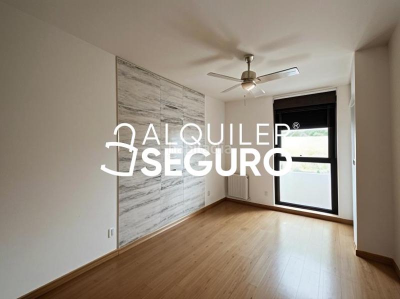 Foto f953ffa1-075a-4774-bd29-8deb3cbd31a4. Location appartement avec chauffage parking piscine dans Rozas de Madrid (Las)