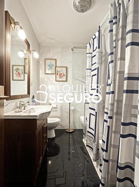 Foto de967431-b0fd-4787-9f8c-31b1ca5bb0be. Miete chalet mit heizung in Avenida Europa Pozuelo de Alarcón