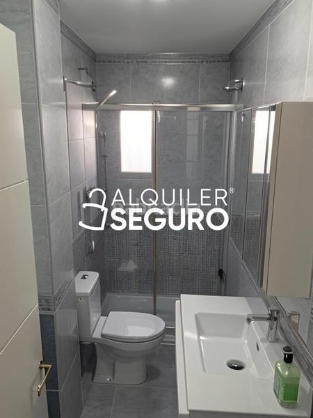 Foto 51e95695-20bf-45e3-9f55-25f11c269b05. Rent flat with heating in Numancia Madrid