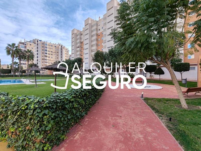 Foto bfb1c063-7ad9-4397-b648-5c8ae97c7a26. Affitto appartamento con parcheggio piscina in Playa de San Juan Alicante