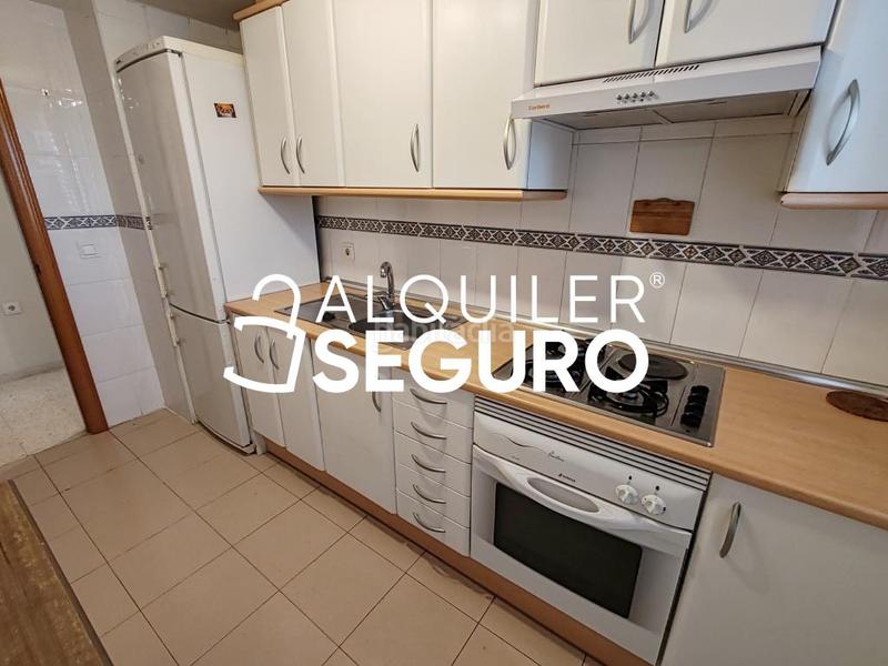 Foto 42a31fc4-ba01-4f13-89c1-546025191b3b. Alquiler piso  c maruja pastor en Playa de San Juan Alicante