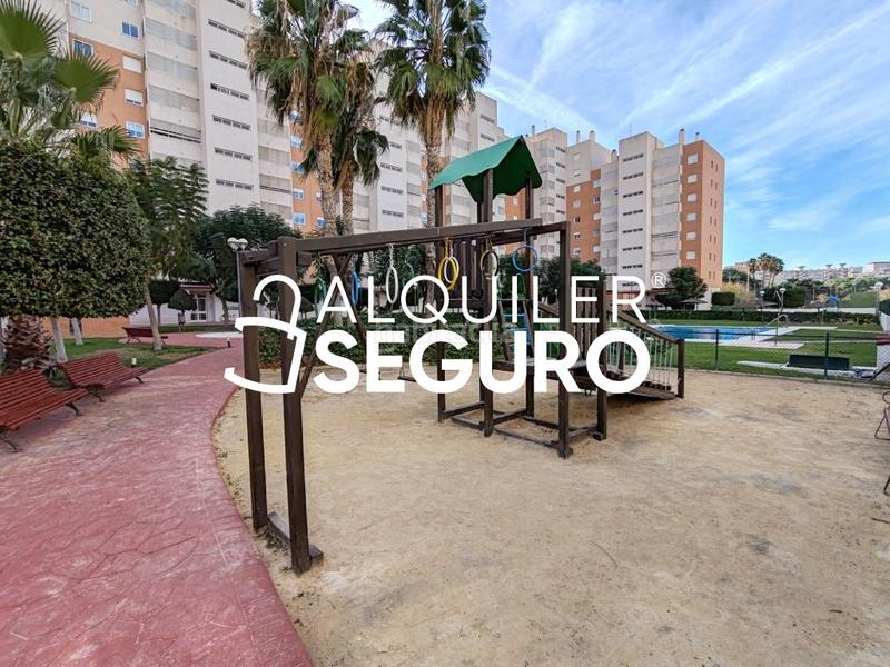 Foto 4bfe9cf4-1662-4b69-953a-9c2313e1d6fd. Alquiler piso  c maruja pastor en Playa de San Juan Alicante