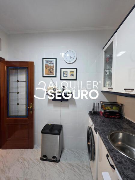 Foto 287bed0a-86ac-4858-882f-25fd2e3aed31. Affitto appartamento con riscaldamento parcheggio in Barakaldo