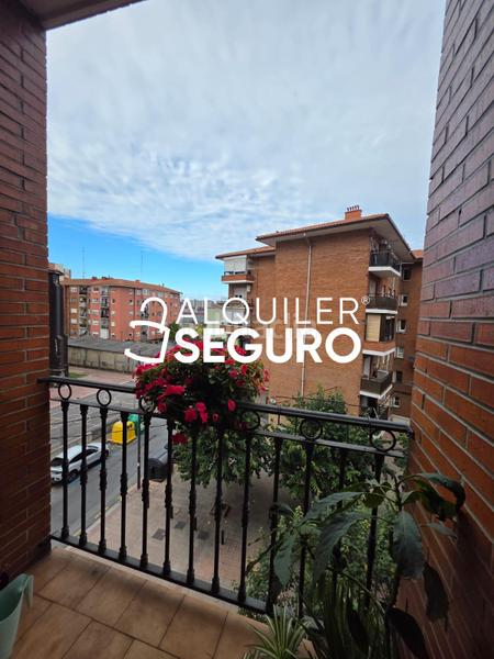 Foto 0063f6df-19e8-441c-81e6-ab1fd601ac1b. Miete etagenwohnung mit heizung parking in Arteagabeitia - Retuerto - Kareaga Barakaldo