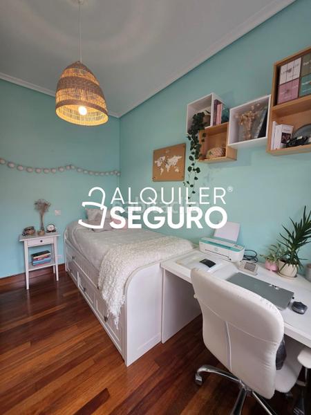 Foto 7d6bf501-65d8-4744-bbde-7a485486b700. Rent flat with heating parking in Arteagabeitia - Retuerto - Kareaga Barakaldo