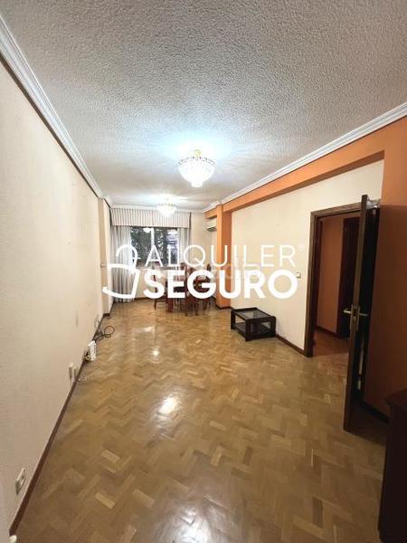 Foto 76a45f80-988f-4534-8454-d75820e5ea7f. Alquiler piso  c villajoyosa en Los Rosales Madrid