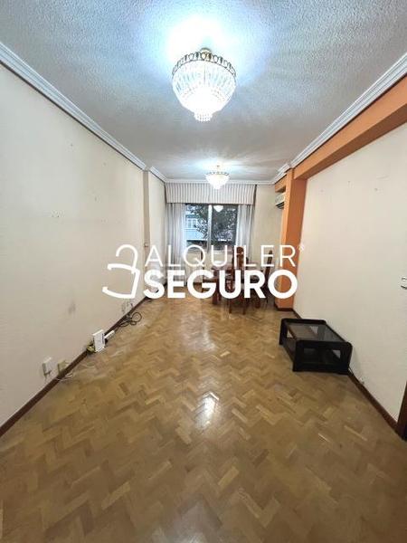 Foto 8d702786-39c8-48ba-b266-5d48a4e4f0d4. Alquiler piso  c villajoyosa en Los Rosales Madrid