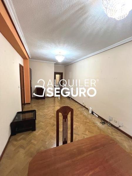 Foto bd82ea2f-c99b-4fb7-bebe-9f17b180e6b9. Alquiler piso  c villajoyosa en Los Rosales Madrid