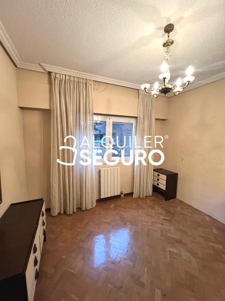 Foto 37d02778-655d-4bc1-abb9-92b43e6df11e. Miete etagenwohnung mit heizung pool in Los Rosales Madrid