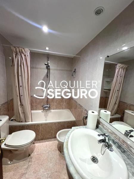 Foto 72697a01-00c0-4590-87dd-05a95b4192de. Miete etagenwohnung mit heizung pool in Los Rosales Madrid