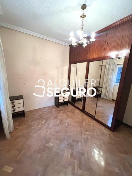 Foto 99cf7144-b3e7-4173-9bff-c2211726e188. Miete etagenwohnung mit heizung pool in Los Rosales Madrid