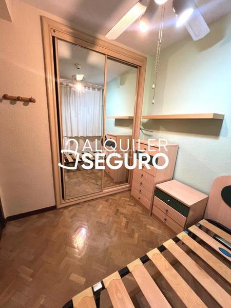 Foto bd168a8d-e5e6-4e51-9bb7-c96d3bb7b8f9. Rent flat with heating pool in Los Rosales Madrid