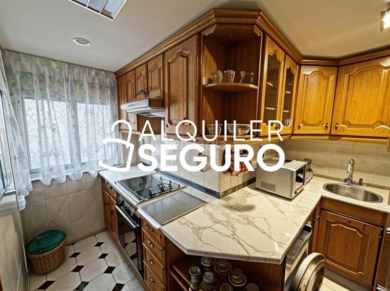 Foto 0dfcf6d5-f43a-47a1-b8ce-8014d1364926. Miete etagenwohnung mit heizung in Los Berrocales Madrid