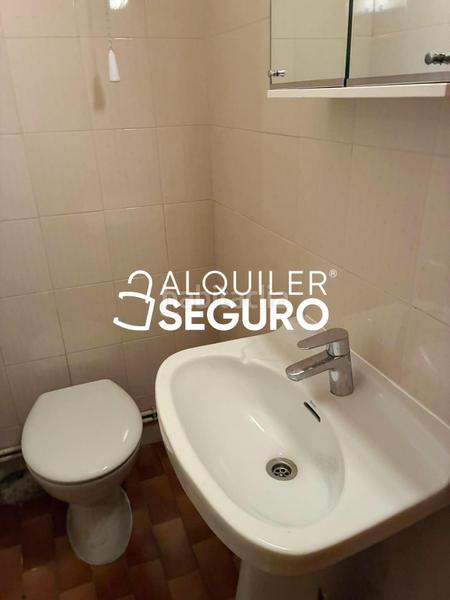 Foto e24f7b22-cb6e-449c-bdc1-e86139238add. Alquiler piso  c josé calvo sotelo en Almonacid de Zorita