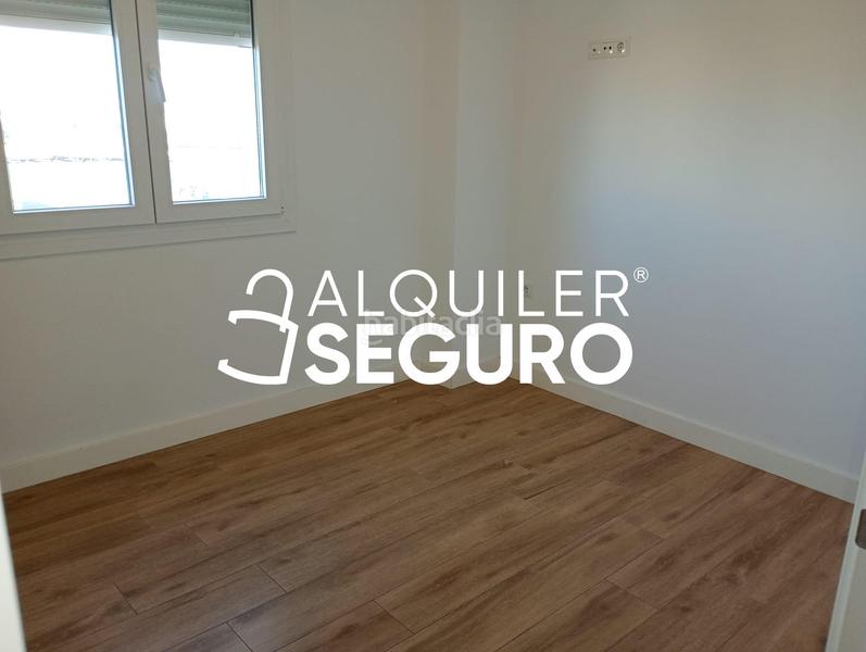 Foto 507a8358-34c7-4656-acf1-996f9fdfc82a. Alquiler piso  av. manuel agustin heredia en Limonar Málaga