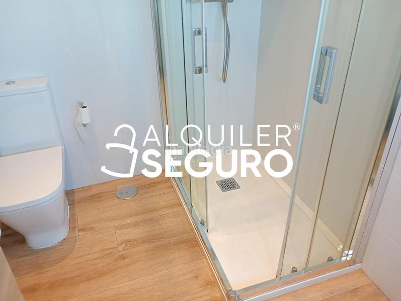 Foto eedc486c-8d98-4f75-8cd6-a5c48b028a7d. Alquiler piso  av. manuel agustin heredia en Limonar Málaga