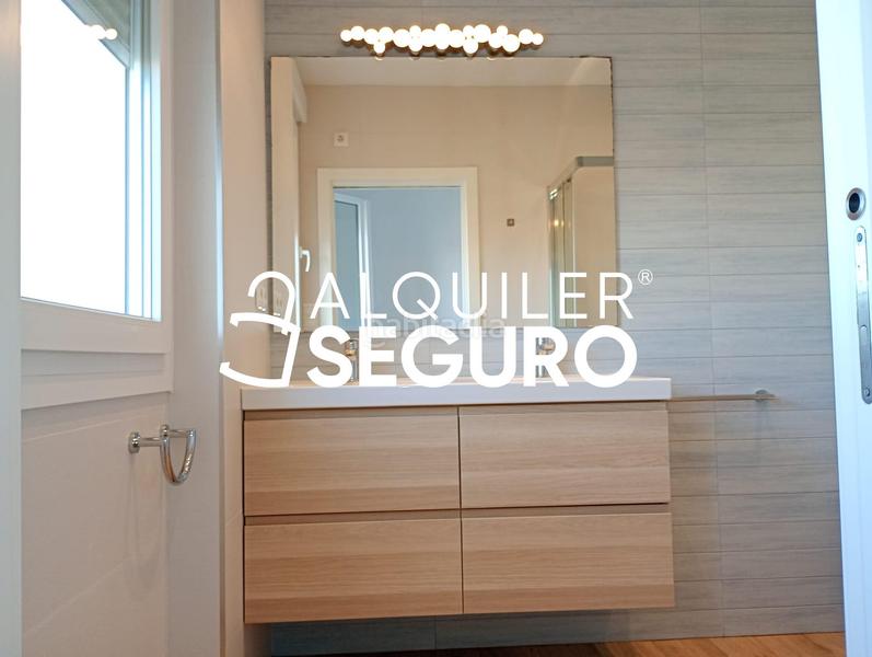 Foto 86722673-ef64-44fa-bdc5-9b37efe9eb61. Lloguer pis a Limonar Málaga