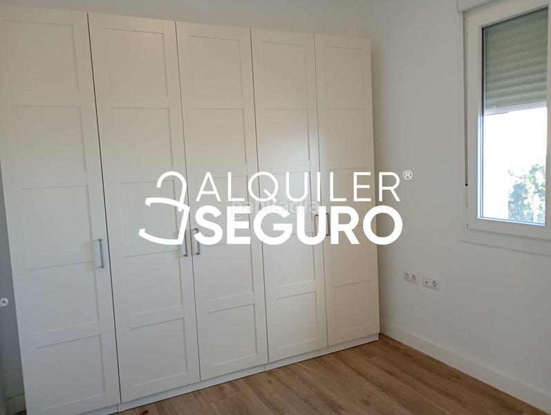 Foto f6ae8af3-d06c-44e8-a66d-a84cfa03f7e0. Lloguer pis a Limonar Málaga