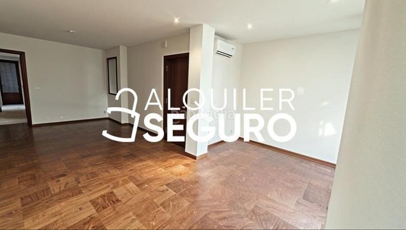 Foto 65c77c1a-5c50-430c-9d37-bb5b91e88ff6. Location appartement dans Los Remedios Sevilla