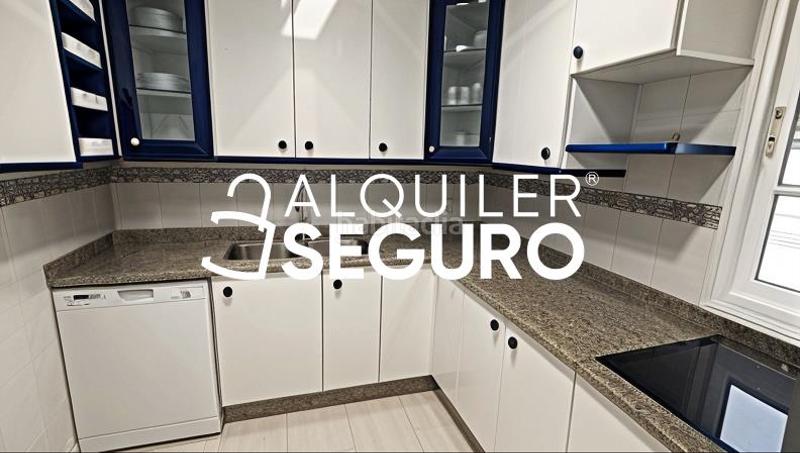 Foto 950bc264-5242-4eed-8feb-8ac890836835. Location appartement dans Los Remedios Sevilla