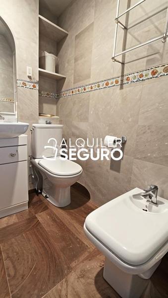 Foto e5f32a5f-c1ba-4d96-998c-3a523fbf7eeb. Miete etagenwohnung in Los Remedios Sevilla