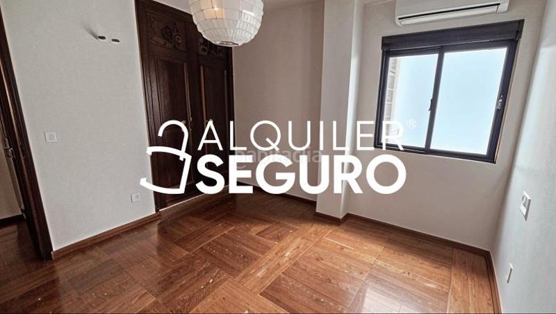 Foto dea413c8-f5cd-4dc6-a9d7-2efa8d3a1861. Rent flat in Los Remedios Sevilla