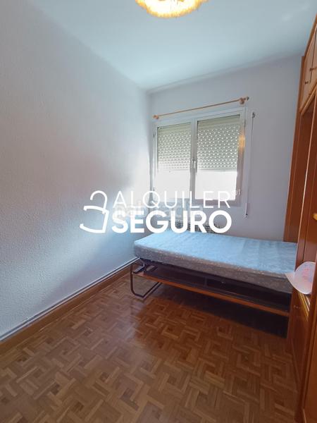 Foto bae816fb-e6c4-4be9-9ad3-555552f7ced2. Alquiler piso  pl. tarifa en Puerta Bonita Madrid