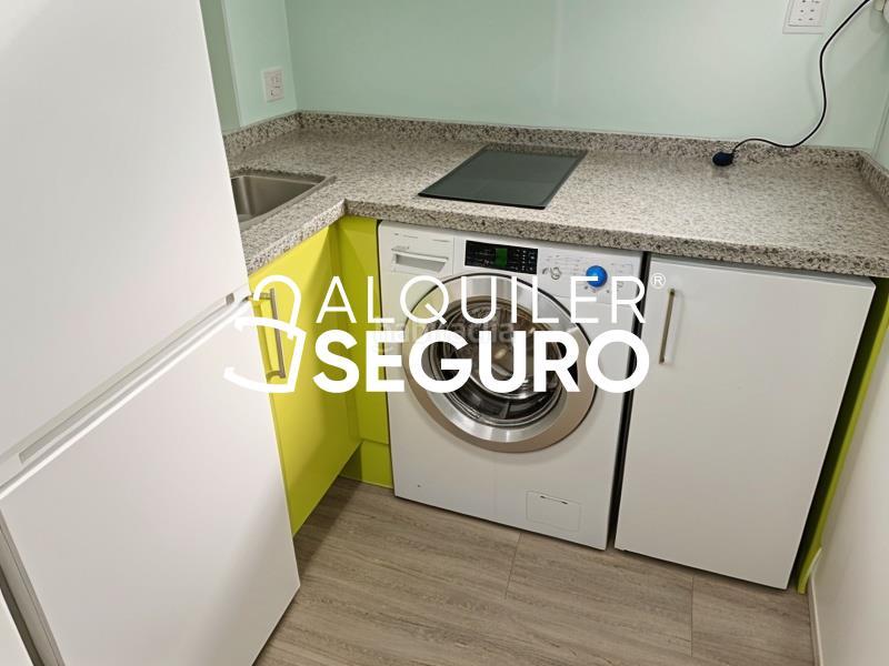 Foto 973cc9ee-6254-4594-97bf-de2ee61c7483. Alquiler piso  c hermanos oliver en Olletas - Sierra Blanquilla Málaga