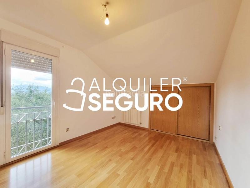 Foto 0885d13f-8f48-440d-b7bb-83414f615284. Alquiler piso  c espinarejo en Villalba Estación Collado Villalba