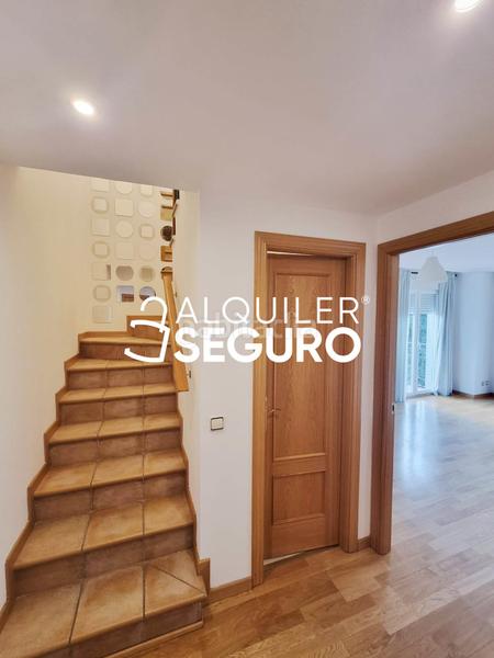 Foto 771dc225-fbd1-4b19-aa29-e59df453b9ce. Alquiler piso  c espinarejo en Villalba Estación Collado Villalba