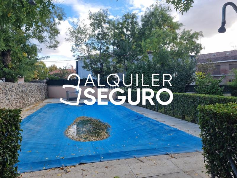 Foto a649b322-ee11-4084-b064-868c31bbbc40. Alquiler piso  c espinarejo en Villalba Estación Collado Villalba