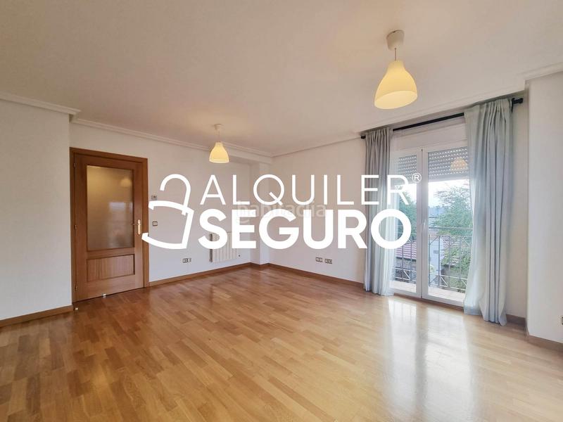 Foto 7fd1c2e3-fe88-4512-b073-0fcc99e78ae5. Lloguer pis amb calefacció aparcament piscina a Villalba Estación Collado Villalba