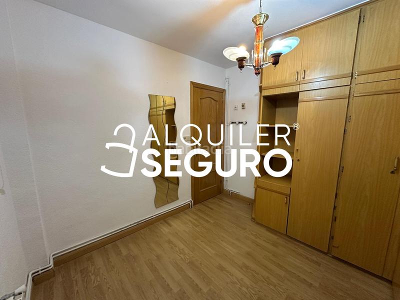 Foto 483a7840-b15a-4052-81bf-479107c05534. Alquiler piso  c virgen de lluc en Quintana Madrid