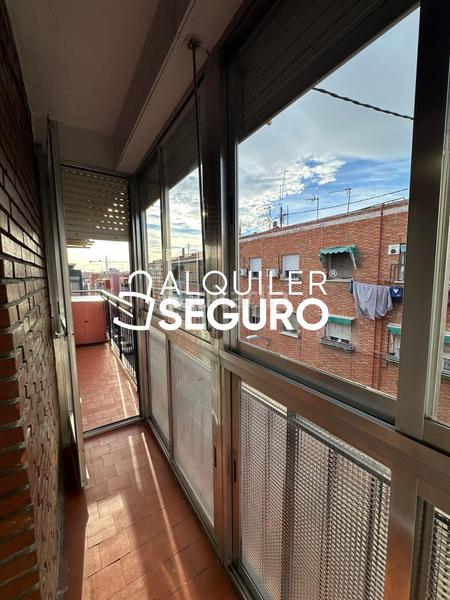 Foto 684a770b-c453-4586-a849-4a76474aba80. Alquiler piso  c virgen de lluc en Quintana Madrid