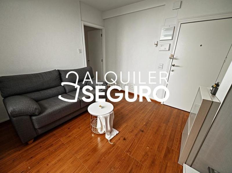 Foto 8f53eb5e-b05a-4ce0-abeb-700dd2f9a3be. Alquiler piso  c jose montalvo en San Isidro Madrid
