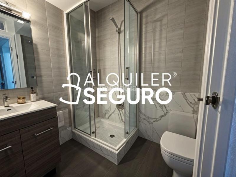 Foto 20c7fecb-3916-40c2-822c-2977e4558a1f. Rent flat with heating in San Isidro Madrid