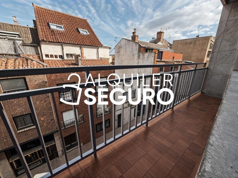 Foto 761e5fb9-d58d-4586-a658-d85e7739b364. Affitto appartamento con riscaldamento in Opañel Madrid