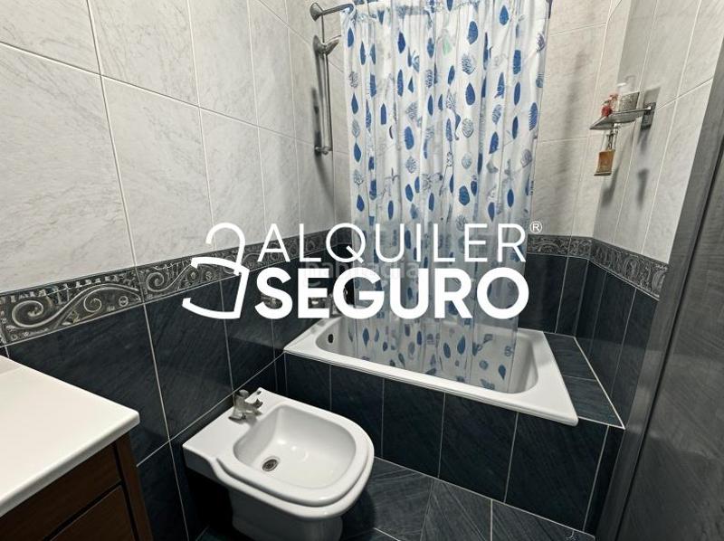 Foto dda9dc2b-db06-4072-b04d-2a214d4d28fa. Alquiler piso  c hermanos del moral en Opañel Madrid