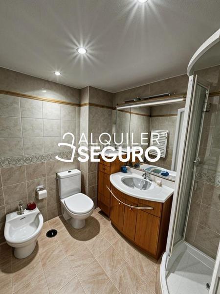 Foto 0bee8d59-fe81-4748-a791-e8762172e5c6. Alquiler piso  c los salmueros en Moraleja de Enmedio