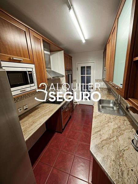 Foto 80c76d38-86f4-47bd-9ff1-a25b6f4a153e. Alquiler piso  c los salmueros en Moraleja de Enmedio